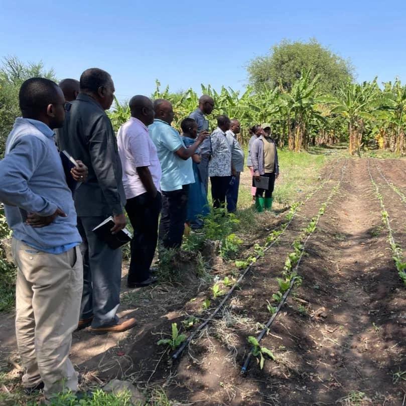 WAJUMBE HALMASHAURI YA MIPANGO NA UWEKEZAJI KKKT-DMZV WAFANYA ZIARA KATIKA SHAMBA LA MALYA-KWIMBA
